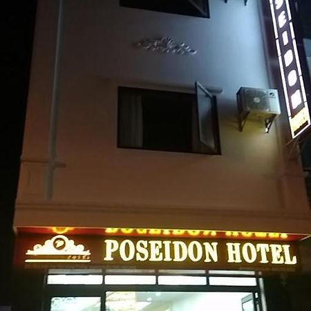Poseidon Hotel Ha Long Bagian luar foto