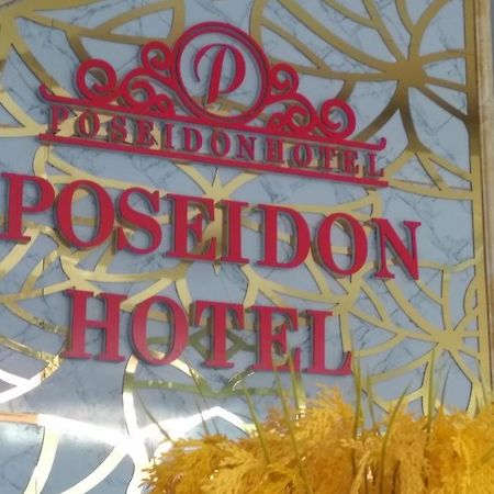 Poseidon Hotel Ha Long Bagian luar foto